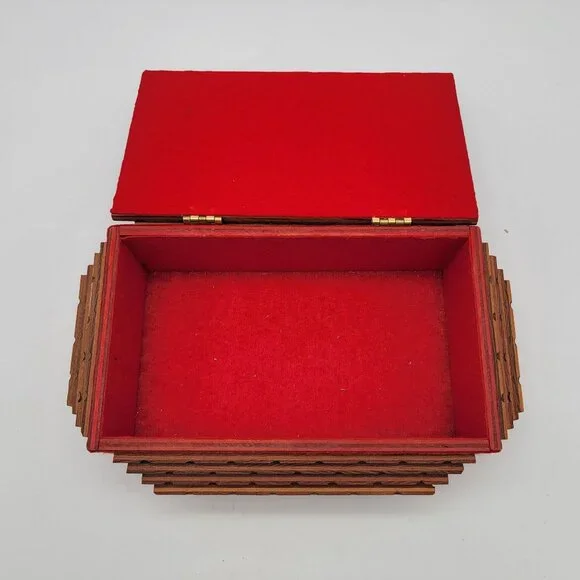 1930's Large Tramp Art Jewelry Box - Picture 3 of 7